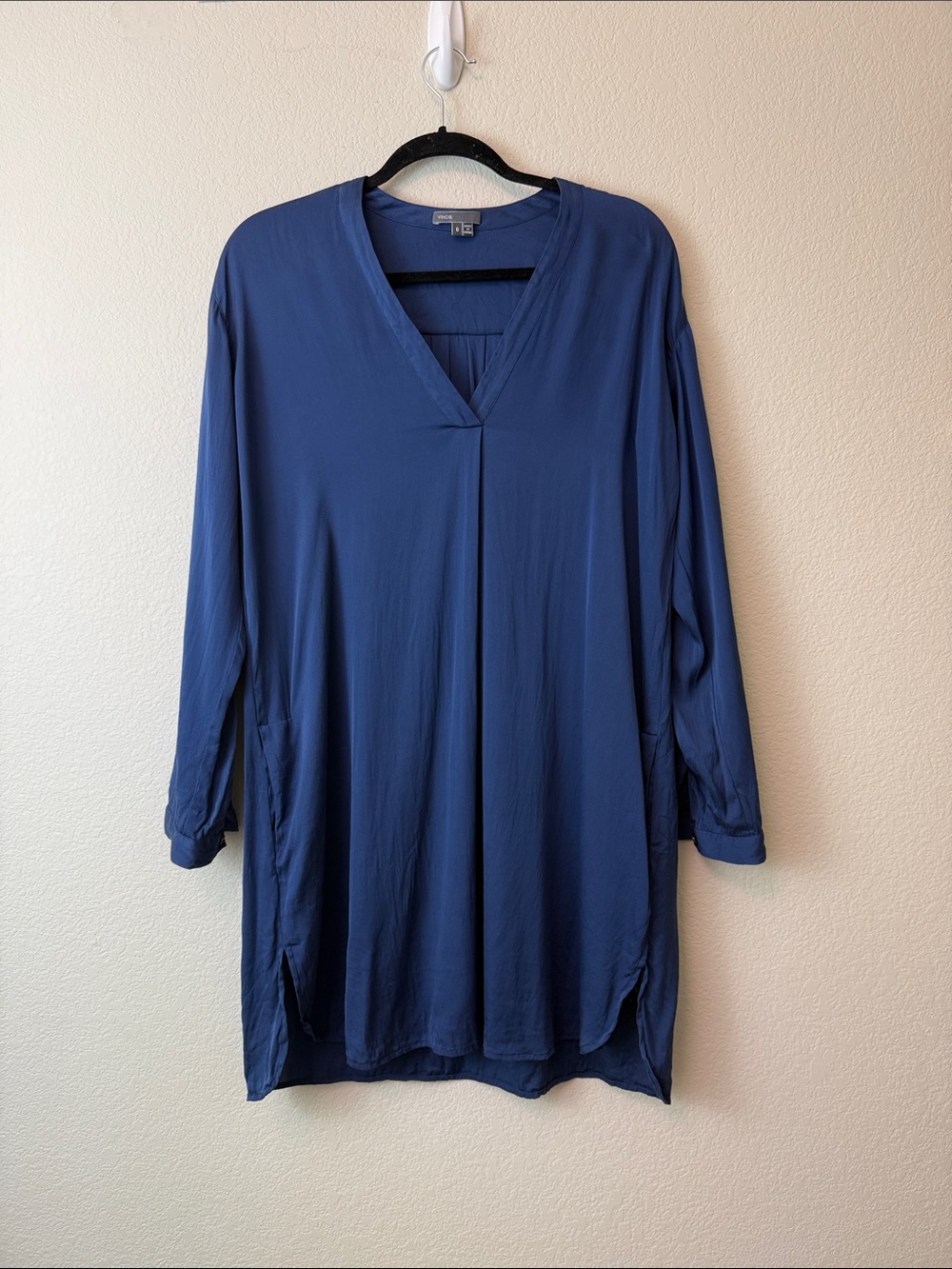Vince Silk Blue V-Neck Tunic Top‎ Size 6